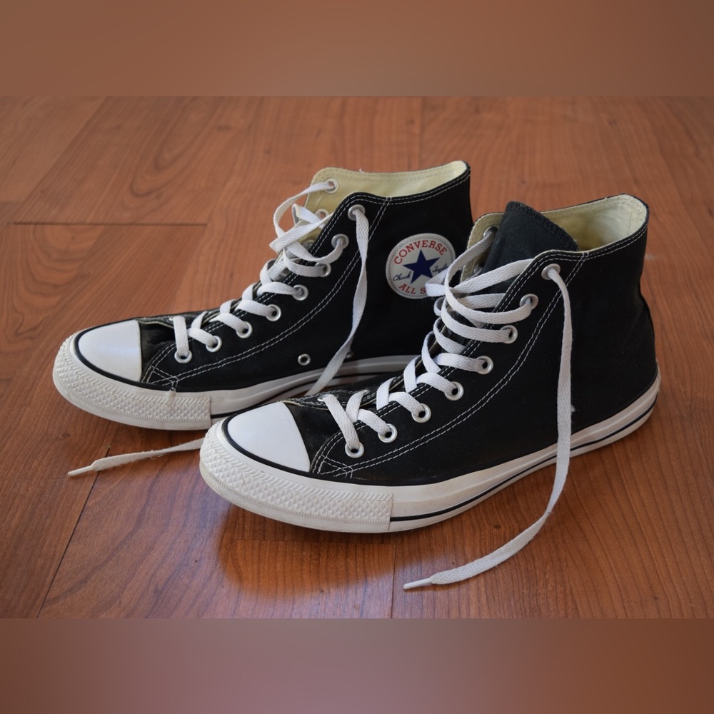 Converse Chuck Taylor All Star Classic - Black High Top Sneaker - Size Men’s 11